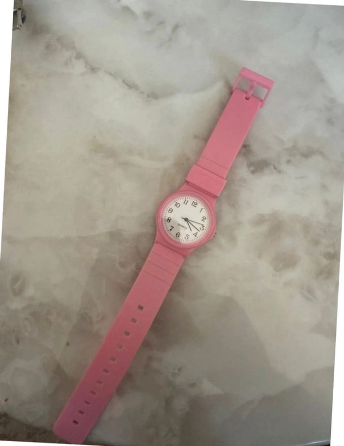 Montre neuve pour femme - photo numéro 2