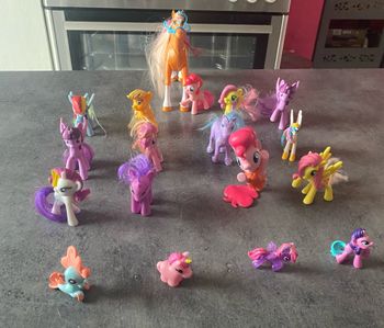 Lot 18 Polly Pocket