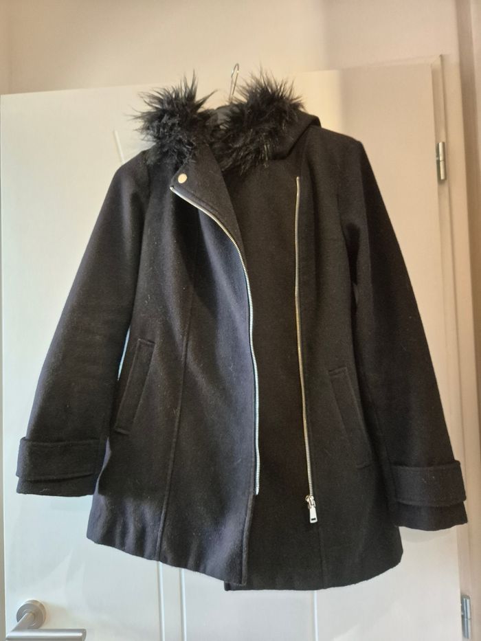 Manteau noir à capuche - photo numéro 2