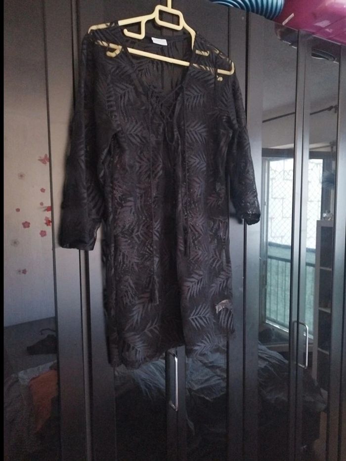 Robe de plage avec maillot de bain taille 44 mais plutôt 42 acheter en Allemagne - photo numéro 3