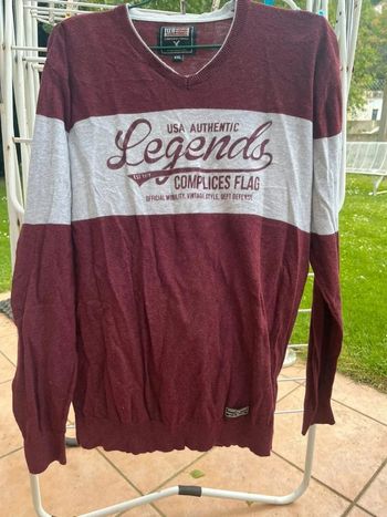 Pull bordeau et blanc taille XXL