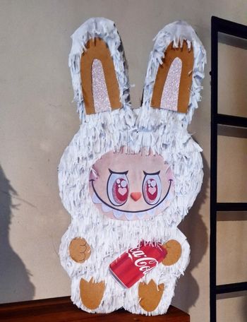 Pinata labubu