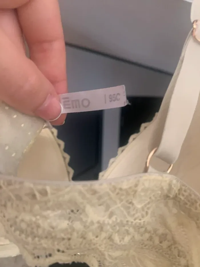 Soutien gorge - photo numéro 3