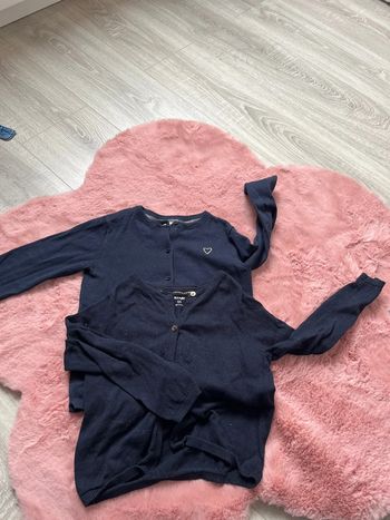 2 gilets fin fille bleu marine 5 ans