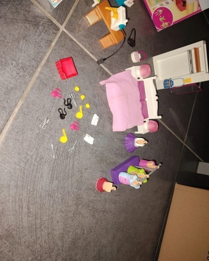 Lot de playmobil 70208 complet la chambre avec dressing - photo numéro 7