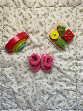 chaussons souple rose 6/9 mois