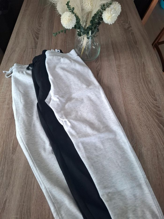 Lot de jogging doublés fille taille Xs - photo numéro 2
