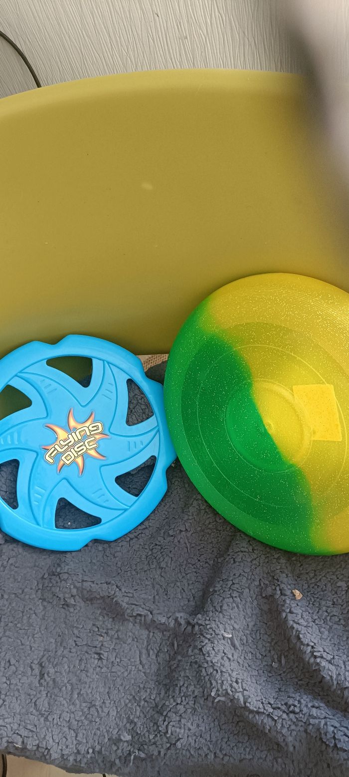 Lot de frisbees - photo numéro 6