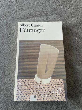 Livre l’Etranger d’Albert Camus