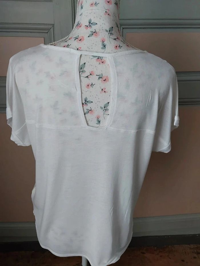 T shirt Camaïeu taille M en très bon état - photo numéro 4