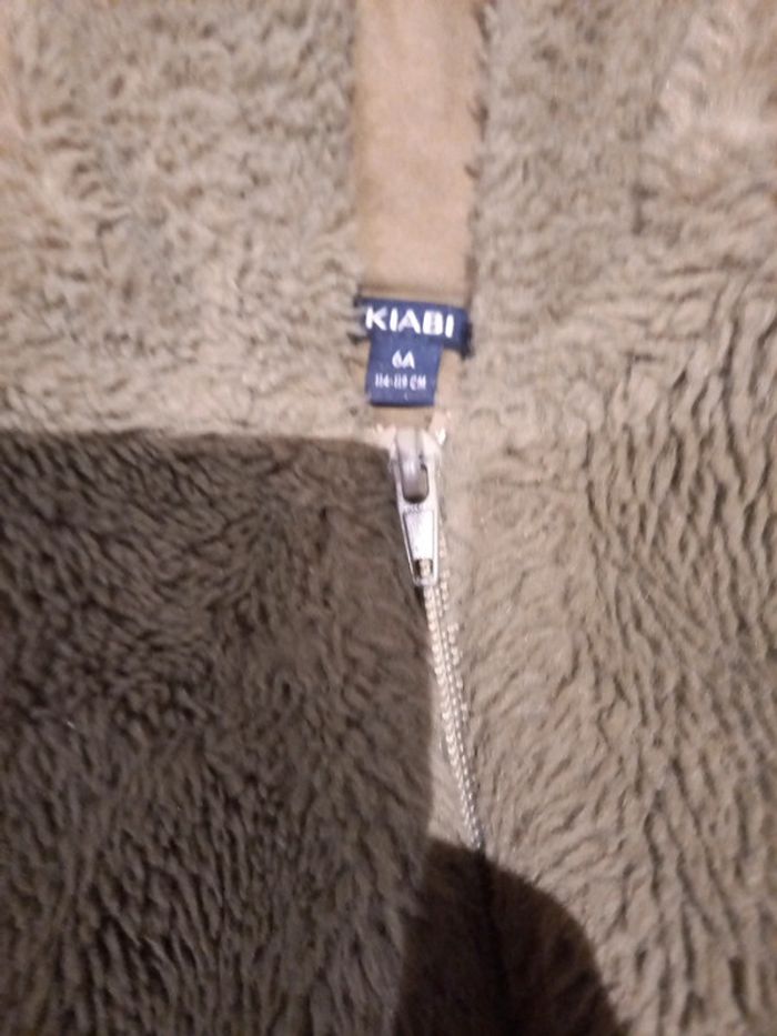 Manteau fourrure kaki taille 6an kiabi - photo numéro 2