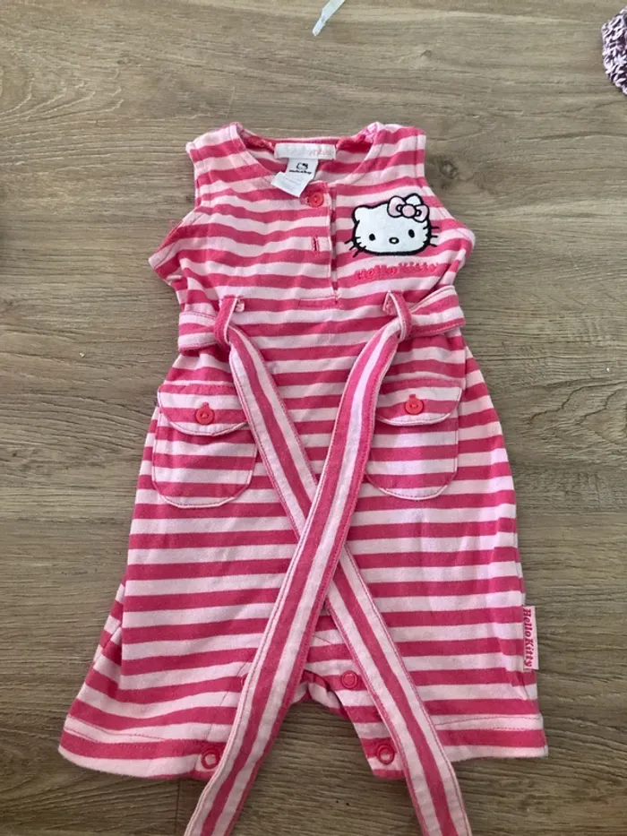 Combi hello kitty 2-4 mois