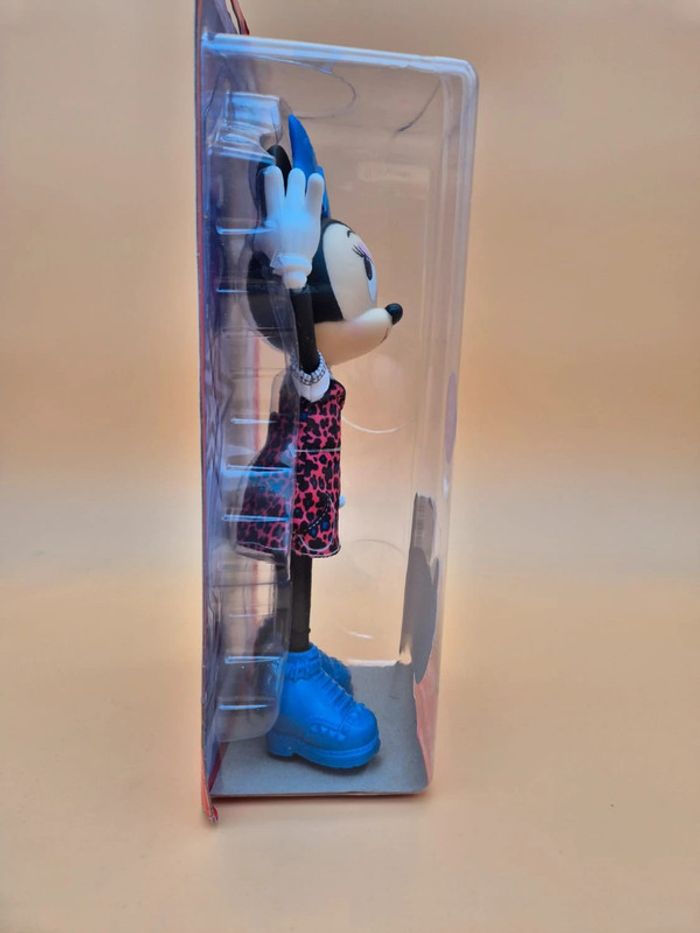 Disney Poupée Minnie Mouse "Groovy Glam" Look Glam Léopard & Accessoires - photo numéro 4
