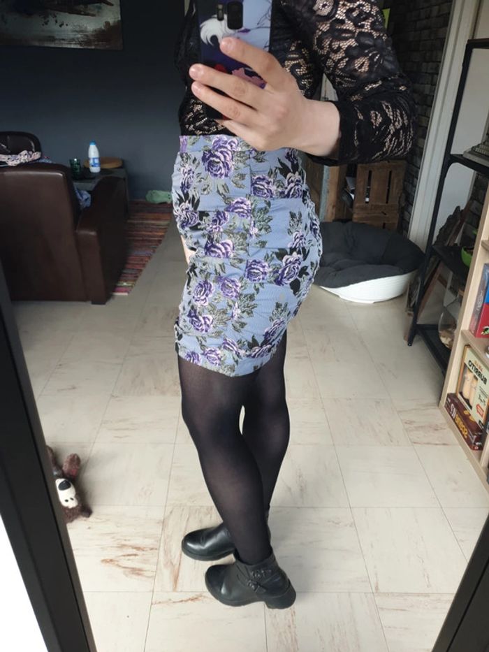 🌸 Jupe fleurie 🌸 - photo numéro 3