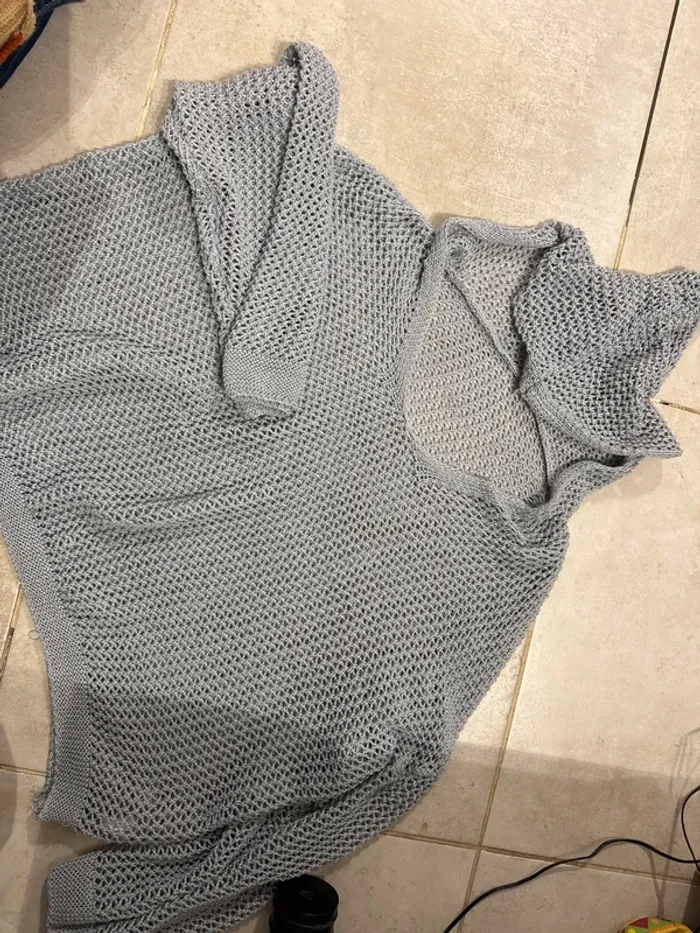 Pull en maille ajourée gris – Taille 46 - photo numéro 2