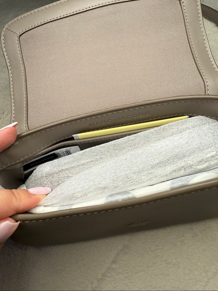 Marc Jacobs - Sac Clover avec logo en cuir - Cement - photo numéro 4