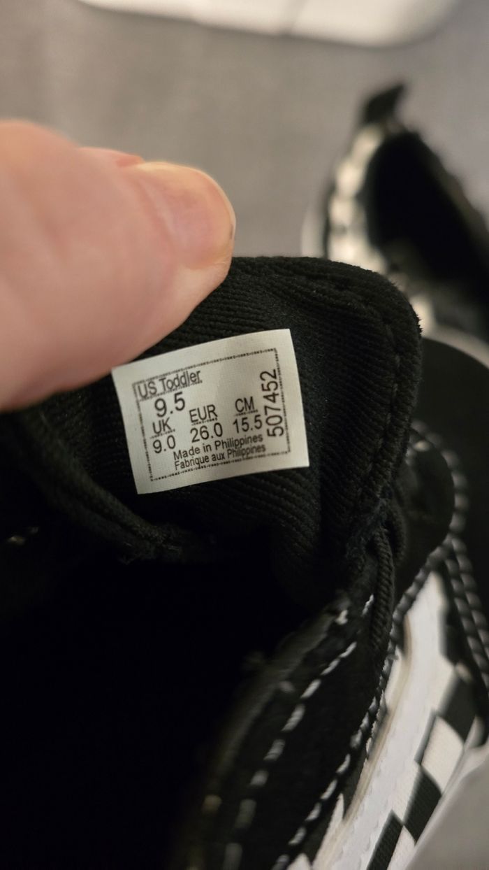 NEUVES  (non portées)🏷🤩😍⚘️superbes  baskets VANS mixtes Pointure 26 (lacets élastiques)😍🤩⚘️🏷👍 - photo numéro 5