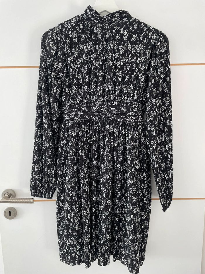 Robe noire fleurie S Promod - photo numéro 2