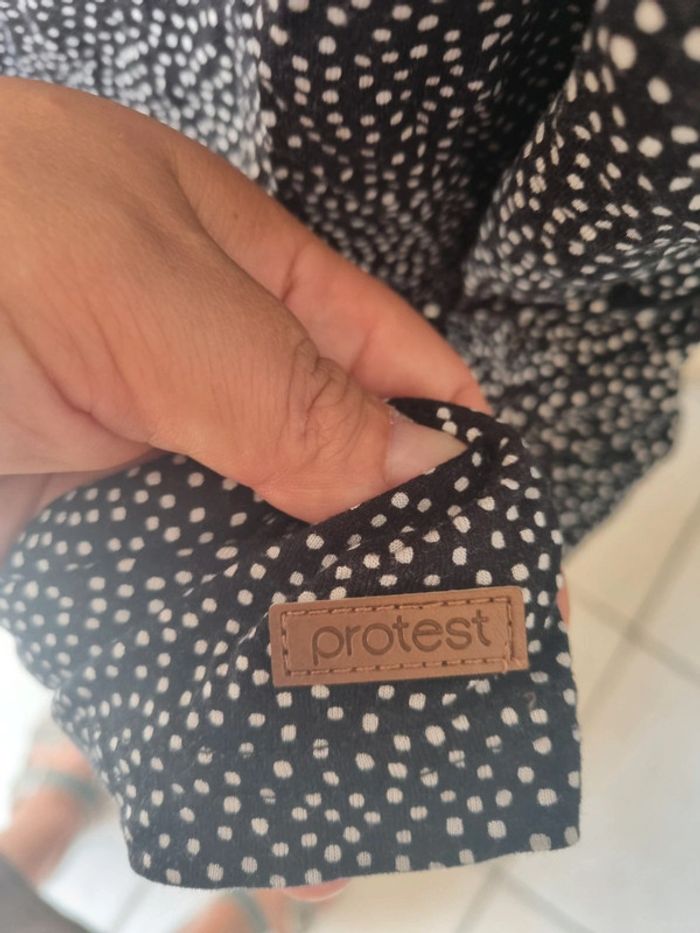 Robe noire à pois blancs - photo numéro 3