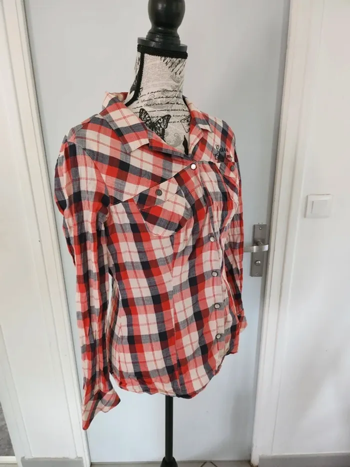 Superbe Chemise à Carreaux ML de marque Guess et de taille 38