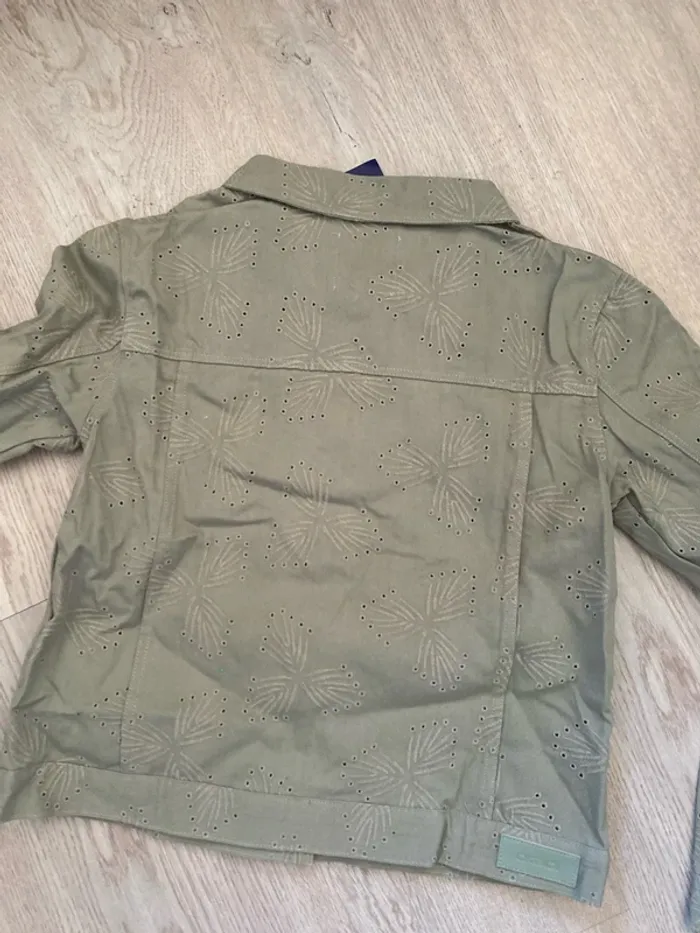 Veste chemise broderies anglaise Okaidi Okaïdi taille 10 ans Neuve - photo numéro 5