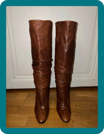 Bottes hautes plissées en cuir véritable taille 38 - BCBGmaxazria