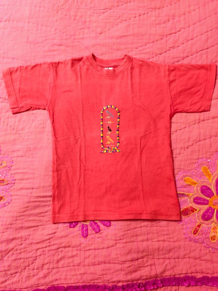 Adorable tee-shirt rouge égyptien KH taille 10 ans