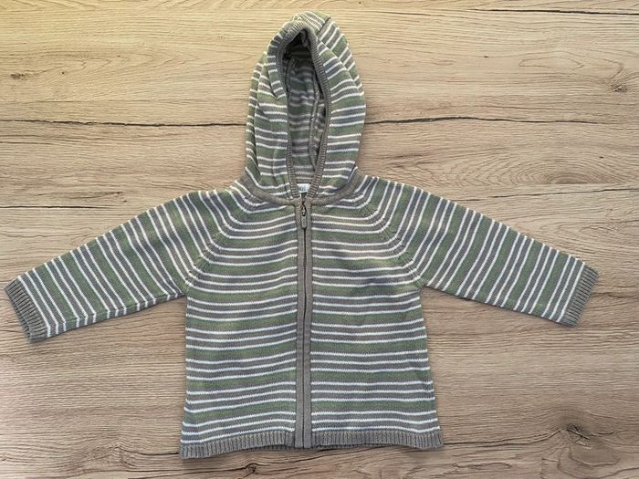 Lot 2 gilets 6 mois - photo numéro 2