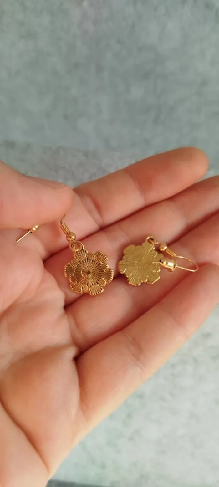 🍄 Boucles d’oreilles ▪ flocon doré - photo numéro 3