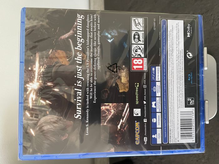 Resident Evil 4 PS4 - photo numéro 2