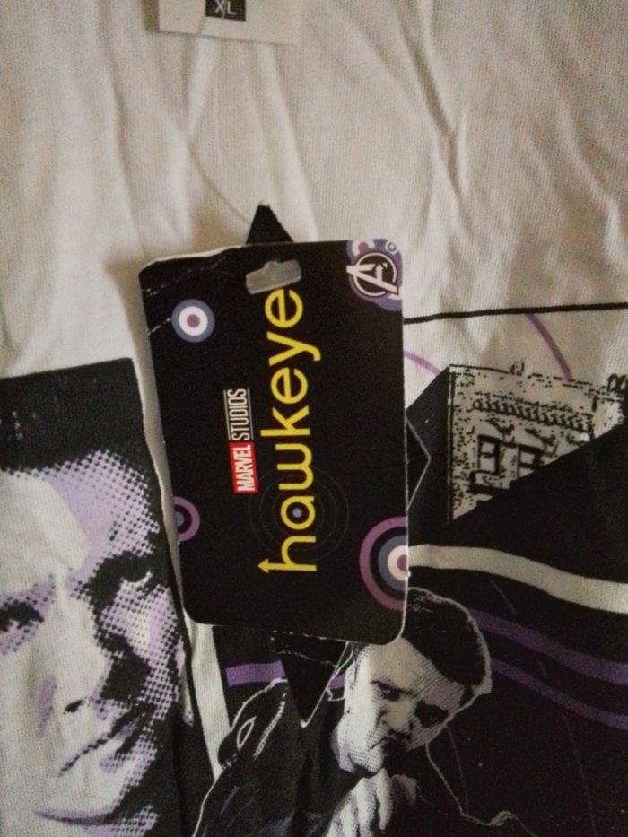 T-shirt marvel studio Hawkeye taille xj - photo numéro 3