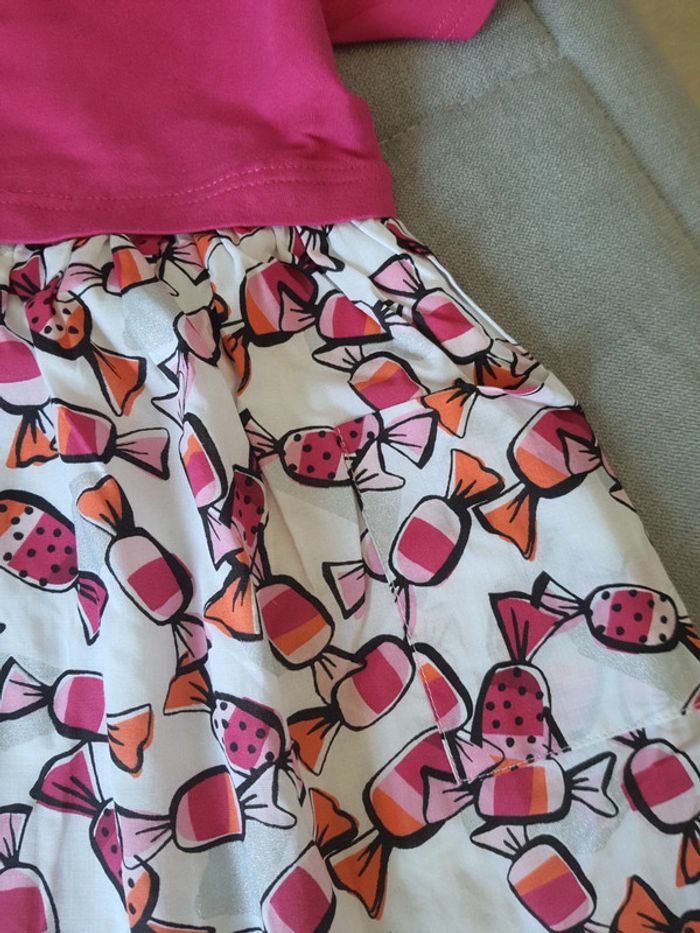 Robe Catimini taille 18 mois motif bonbons 🍬 🍬  neuf sans étiquettes - photo numéro 3