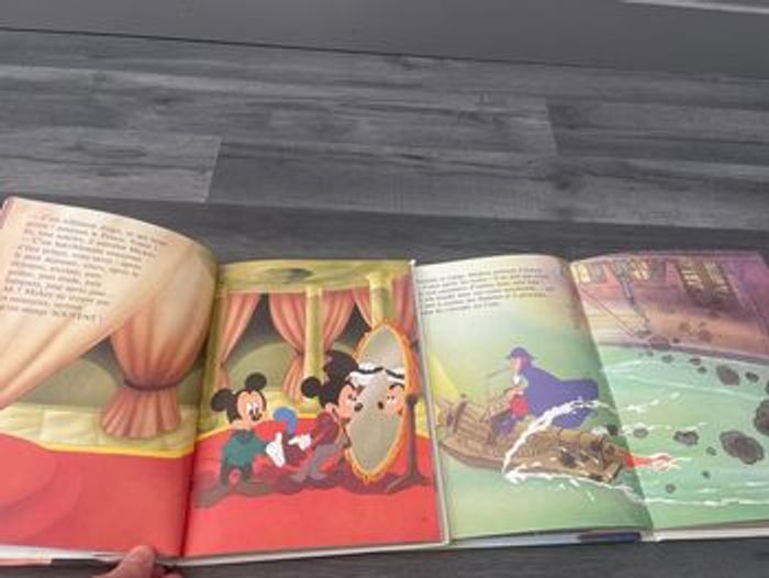 Lot de. 2  livres  Le prince et le pauvre / Bernard et Bianca - photo numéro 3