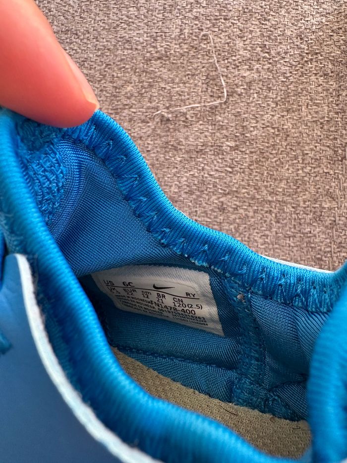 Basket Nike taille 22 - photo numéro 4
