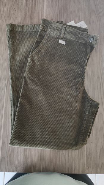 Pantalon velours kaki taille 46 femme