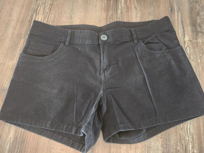Short noir kiabi comme neuf taille 42 en coton et elasthane