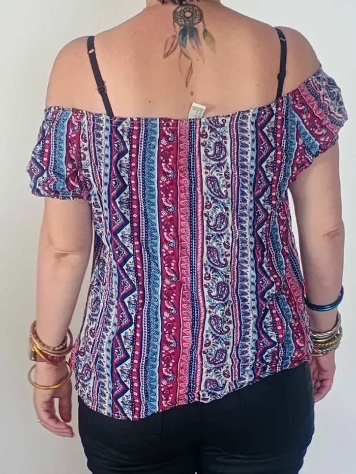 Top bohème épaules dénudées rouge & bleu – Forever 21 – Taille M - photo numéro 2