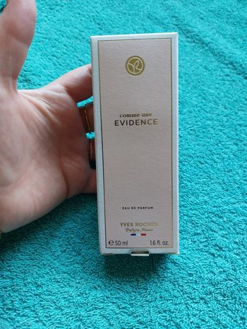 Eau  de parfum comme une évidence