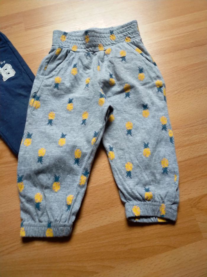 Lot 2 pantalons détente 18 mois - photo numéro 2