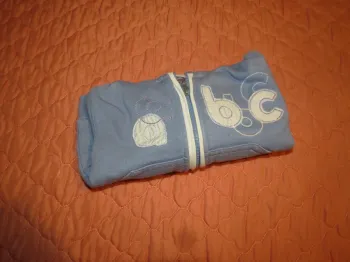 gilet a zippé taille 3 mois