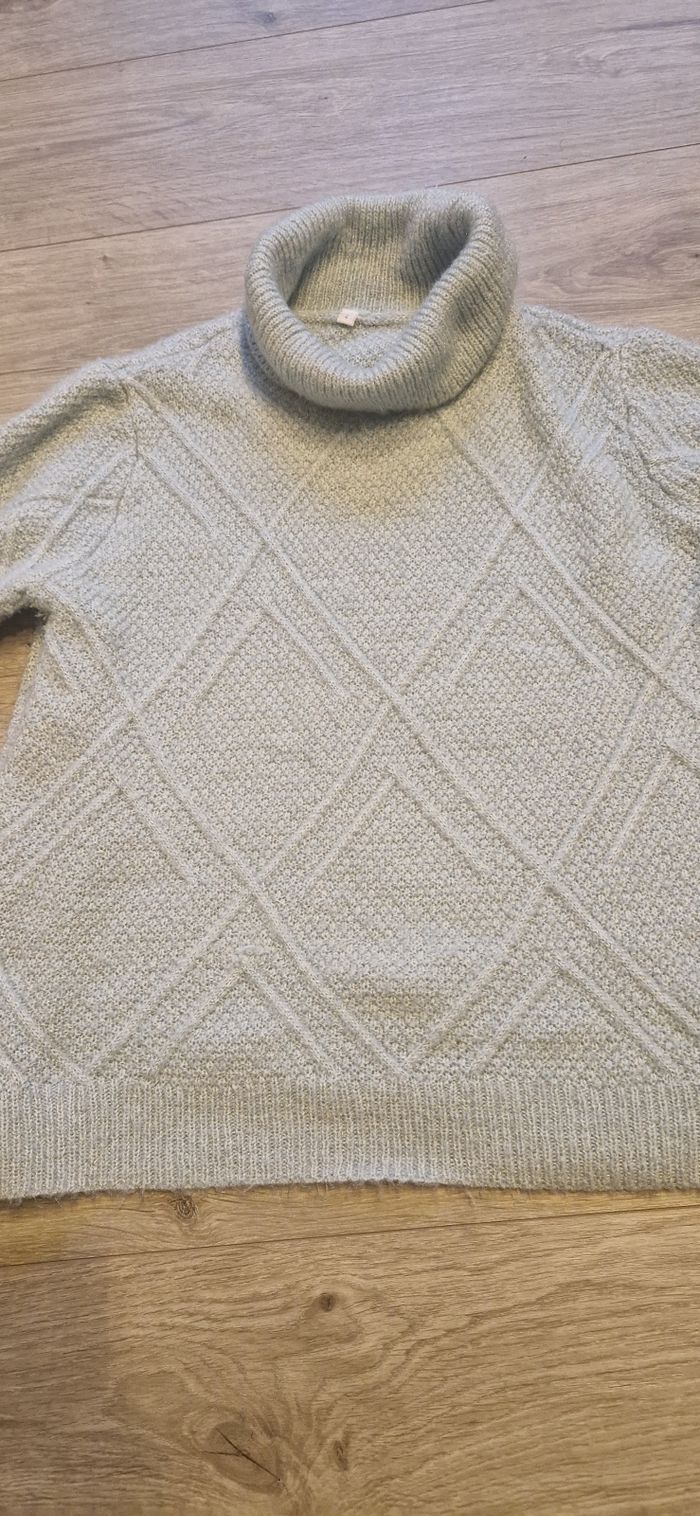 Pull vert émeraude un peu pailletée - photo numéro 4