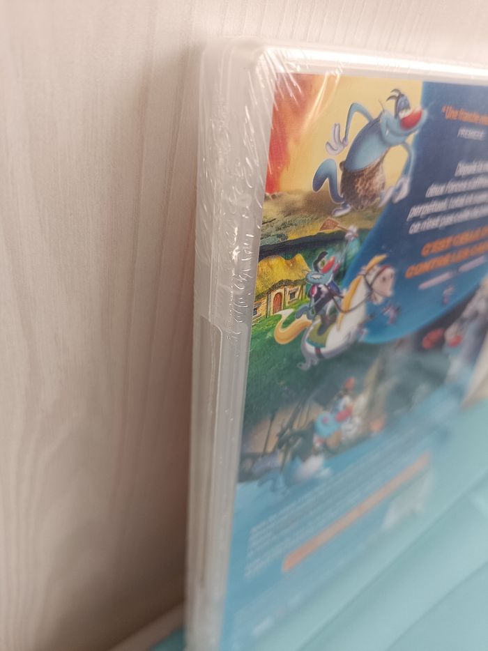 Dvd Oggy et les cafards - photo numéro 3