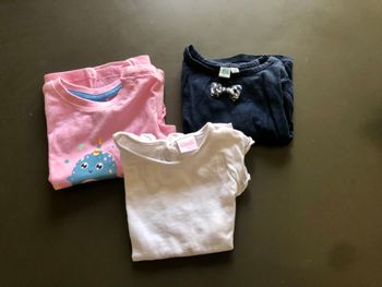 Lot de trois t-shirts fille