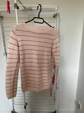 Pull  name it rose à rayures dorée 11/12 ans équivaut à un xs