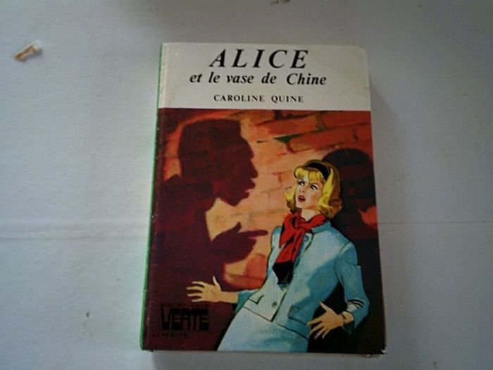 Livre Alice et le vase de chine