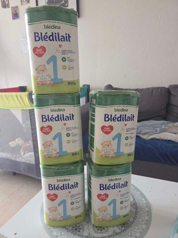 Boite de lait Nidal et Bledilait