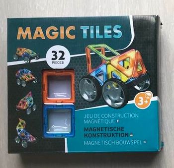 Coffret jeu de construction magnétiques Magic Tiles