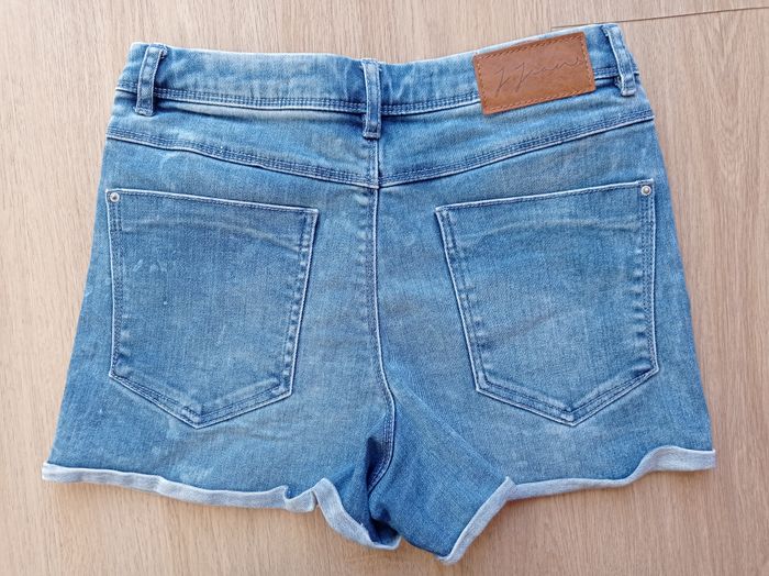 SHORT Jean JENNYFER. - photo numéro 2