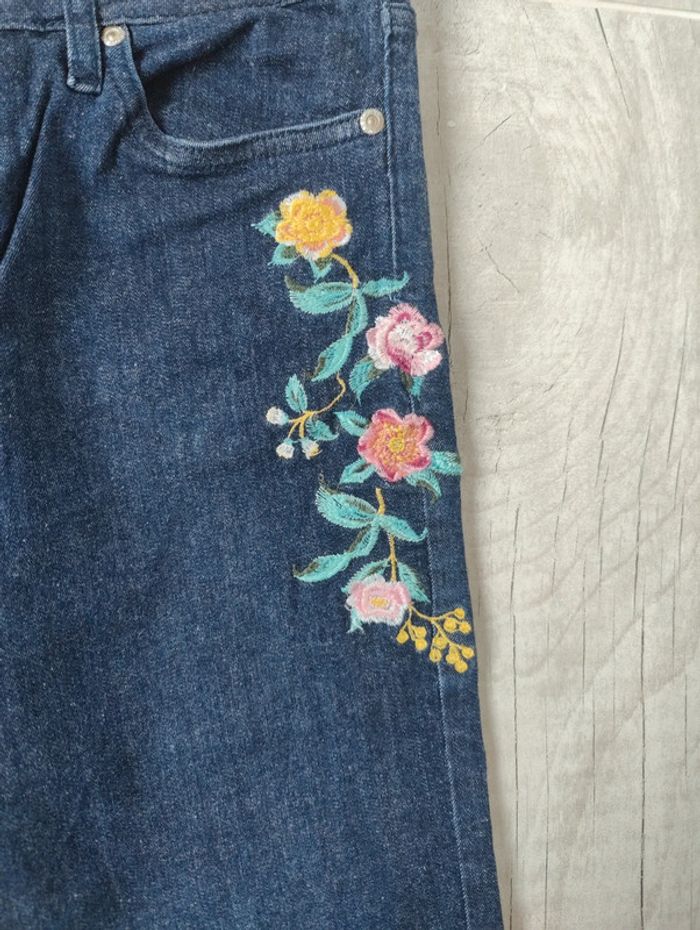 Jean avec broderies - photo numéro 2