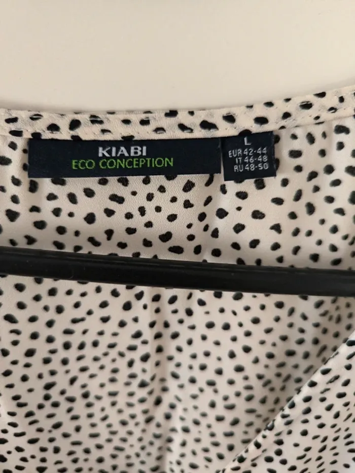 Blouse légère manches courtes. Kiabi 42/44 - photo numéro 2